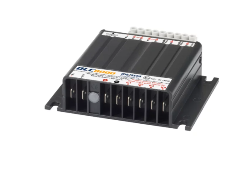 DLC8000 power module met acht positieve outputs van Marelko