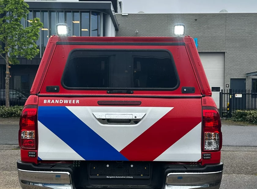 LED werklampen model 467 gemonteerd op een brandweervoertuig door Marelko