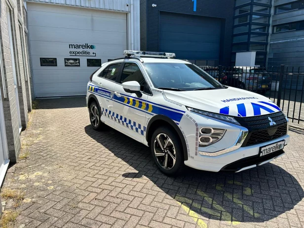 Mitsubishi Eclipse handhavingsvoertuig met Xpert dakset, amber signalering en inrichting van Marelko