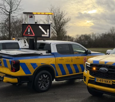 Nieuwe Ford Ranger PHEV van Provincie Limburg, volledig opgebouwd door Marelko, gefotografeerd buiten op locatie