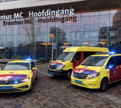 Orgaantransportvoertuig van Witte Kruis voor Erasmus MC, uitgerust met signalering door Marelko